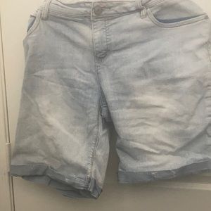 FINAL MARKDOWN Faded glory denim shorts 12